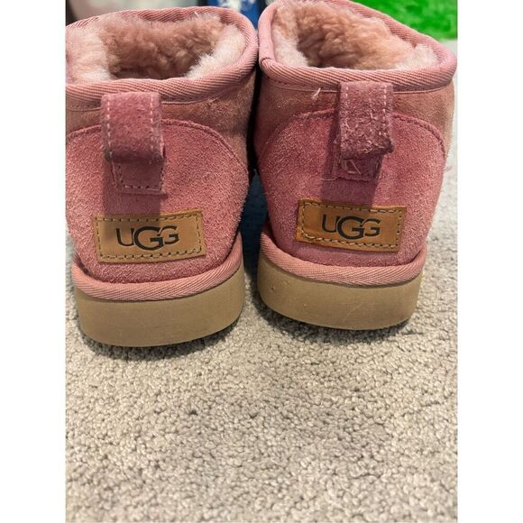 UGG CLASSIC ULTRA MINI PINK BLOSSOM SHEARLING LINED BOOT US 8, $200 - Picture 5 of 8